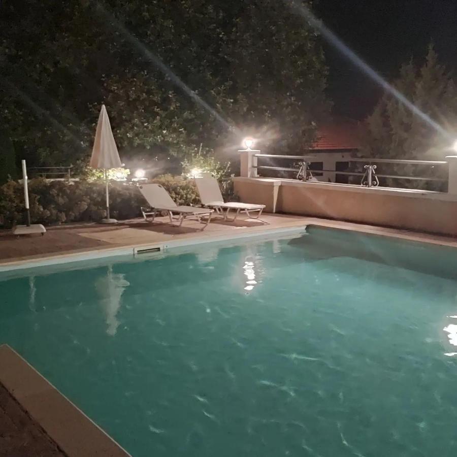 Guesthouse Michobeis Kamarína Eksteriør bilde